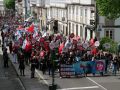 Multitudinaria manifestación de docentes en Santiago para exigir mejoras laborales y más negociación con la Xunta Docentes y estudiantes marchan por las calles de Santiago durante la protesta convocada por CIG y STEG en defensa de la enseñanza pública y de mejores condiciones laborales