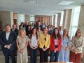 Santiago crea un grupo de trabajo para detectar y abordar casos de maltrato a personas mayores El nuevo grupo multidisciplinar buscará mejorar la coordinación institucional para actuar ante situaciones de violencia, abuso o vulnerabilidad que afecten a personas mayores