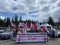 Alrededor de 40 vehículos participaron en una caravana reivindicativa en Santiago en protesta por las condiciones laborales en los sectores de discapacidad, menores y educación infantil 0-3 años