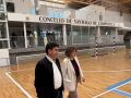 Pedro Blanco acompañado de la alcaldesa local, Goretti Sanmartín en su visita al pabellón de Santa Isabel