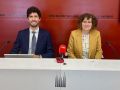 La alcaldesa, Goretti Sanmartín, y el concejal de Vivenda, Iago Lestegás, presentaron una iniciativa dotada con tres millones de euros para adquirir y rehabilitar edificios vacíos