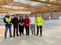 Goretti Sanmartín, acompañada polos concelleiros Pilar Lueiro e Xesús Domínguez, supervisa o resultado das obras