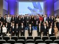 Tres centros de Santiago estarán en las olimpiadas nacionales de FP El conselleiro de Educación junto a los 37 integrantes de la selección gallega de FP