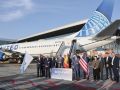 El aeropuerto de Lavacolla reabre tras permanecer 35 días cerrado para renovar el pavimento de su pista.jpg