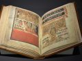 La Catedral de Santiago ha editado una nueva reproducción facsimilar del Códice Calixtino, una publicación limitada a 500 ejemplares