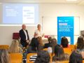 Galicia forma a 200 profesionales en violencia de género digital y se sitúa como pionera en España La conselleira de Política Social e Igualdade, Fabiola García, durante la clausura en Santiago de las jornadas de formación sobre violencia de género digital dirigidas a personal técnico de atención a víctimas