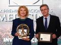 Mabel Loza e José Luis Labandeira, codirectores do CiMUS da USC, durante a recollida do Premio Nacional de Medicina Século XXI en Madrid