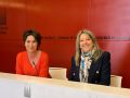 IMG - Marta Álvarez e Mila Castro na sala de prensa de Raxoi