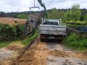 Trabajos de ampliación de la red de abastecimiento de agua en una parroquia de Vedra