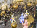 Centenares de personas llenaron el casco histórico de Padrón para asistir al encendido oficial de la iluminación de Navidad