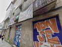 Vista exterior del edificio ocupado por Escárnio e Maldizer