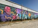 A obra, realizada por Møu, forma parte dun programa municipal para promover a arte urbana e recuperar espazos