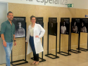 La exposición reúne una colección de retratos en blanco y negro realizados por el fotógrafo Xosé Durán