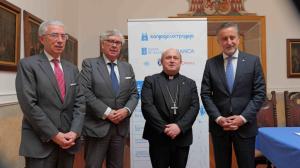 Francisco Prieto en la presentación de “Ética e IA. ¿La IA cambia o transciende a la persona?”