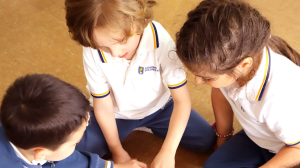 Alumnado del centro educativo Dolores Ramos – Manuel Peleteiro, que acoge las VIII Jornadas de Educación Infantil