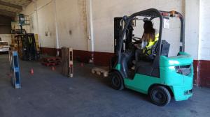 As accións formativas impartiranse no Centro Empresarial do Tambre e incluirán máis de 300 horas de formación en loxística, comercio e limpeza