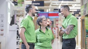 Personal de Leroy Merlin, en fotografía de archivo