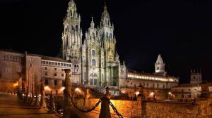 Vista nocturna de la Catedral de Santiago