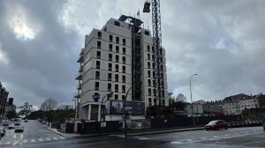 Vista de la parcela donde se levanta el edificio