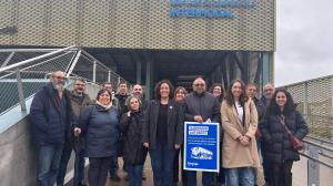 Representantes del BNG de diferentes municipios en la estación intermodal de Santiago