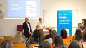 La conselleira de Política Social e Igualdade, Fabiola García, durante la clausura en Santiago de las jornadas de formación sobre violencia de género digital dirigidas a personal técnico de atención a víctimas
