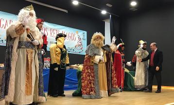 Imagen de archivo de la visita de los Reyes Magos al Concello de Rois en 2018