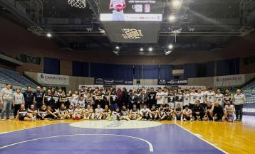 Foto de grupo de las personas participantes en la anterior edición del Campeonato 3x3 USC-Obradoiro