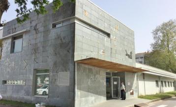 A actuación inclúe a rehabilitación das cubertas e a mellora de pavimentos para garantir a continuidade asistencial durante as obras