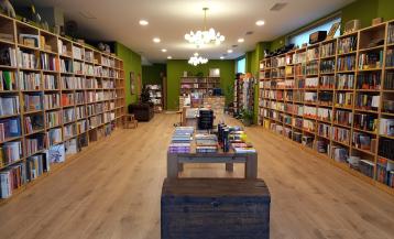 Interior de la librería Bandini