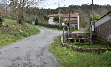 O Concello continúa o investimento en infraestruturas locais cunha actuación que renovará os servizos básicos e o firme dos camiños na aldea de Vilaverde