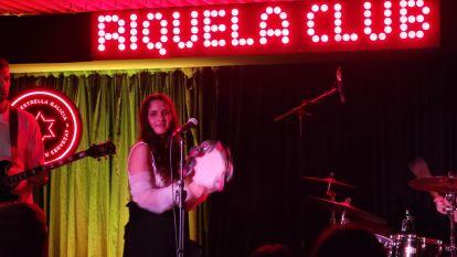 Concierto de Sabela en la sala Riquela de Santiago @ Eladio González Lois (5)