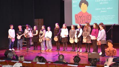 Ames homenaxea a Rosalía de Castro nunha gala protagonizada polo alumnado dos centros educativos (5)