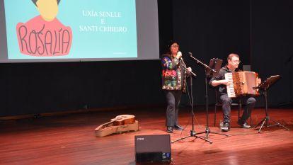 Ames homenaxea a Rosalía de Castro nunha gala protagonizada polo alumnado dos centros educativos (3)