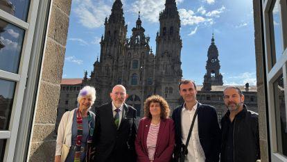 El Nobel de Física en 2017, Kip Thorne, protagonizó una visita a los miembros de la Corporación municipal (5)