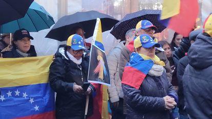 Manifestación por Venezuela en Santiago (15)