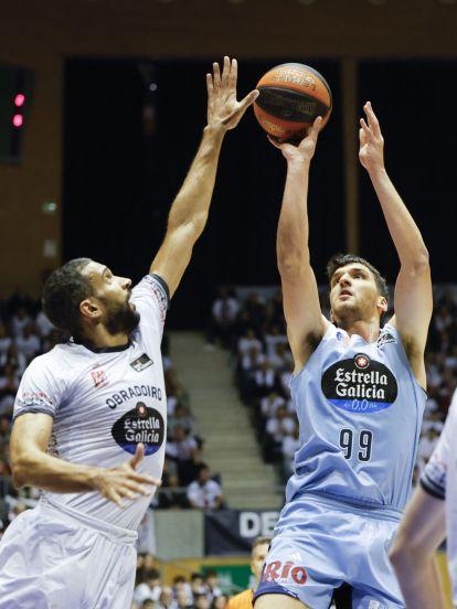 El Monbus Obradoiro sumó un triunfo vital ante el Río Breogán (11)