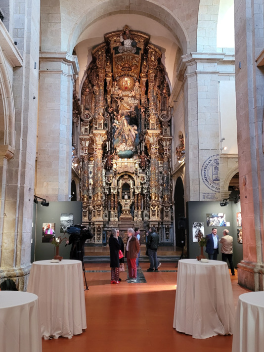 Lfonso Rueda inaugura 'A Galicia Inédita', una exposición con fotos de más de 70 reporteros