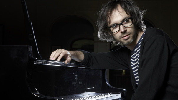 James Rhodes lleva su particular forma de entender la música clásica al Palacio de Congresos de Santiago