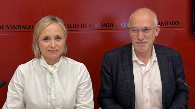 Los concejales socialistas Marta Abal y Gumersindo Guinarte