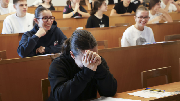 Más de trece mil estudiantes gallegos se enfrentan desde esta mañana a las pruebas de la PAU