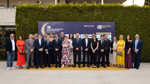Foto autoridades A NOITE