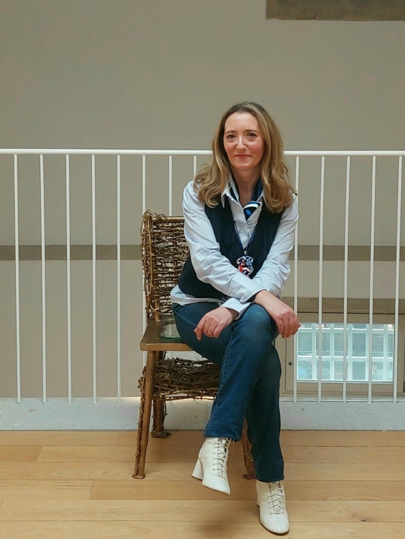 La artista María Fortes Blanco, autora de la muestra