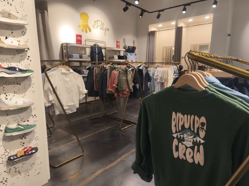 La tienda de El Pulpo, desde dentro