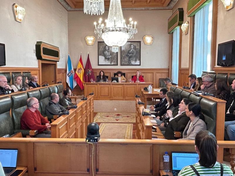 Imagen del debate de estado del municipio en el pazo de Raxoi