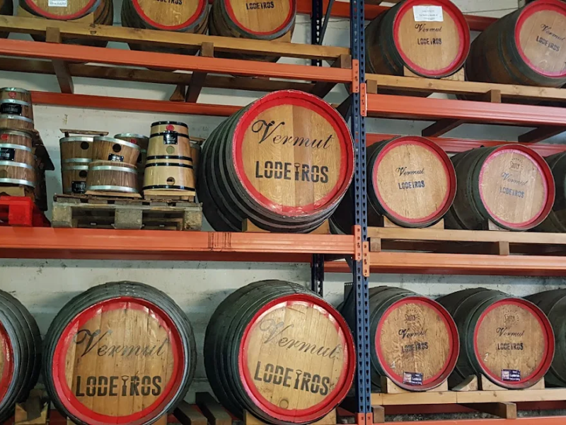 La bodega esta situada en el Poligono del Tambre