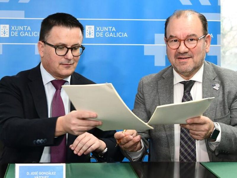 Los representantes institucionales durante la firma del conveniou00e7