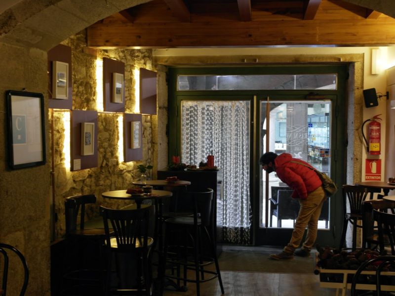 Interior del Airas Nunes. Foto de Desayuna Galicia