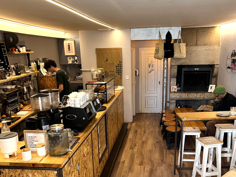 Ratinos Coffee Shop
