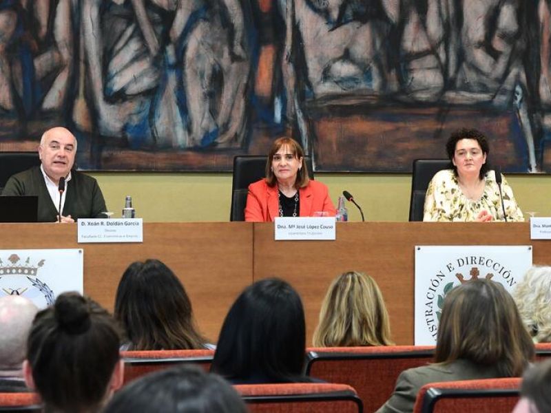 Xou00e1n Ramu00f3n Doldu00e1n, Maru00eda Josu00e9 Lu00f3pez Couso e Montserrat Lorenzo Du00edaz. Foto Santi Alvite