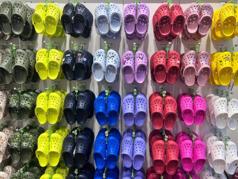 Una gran variedad de Crocs te esperan en su tienda oficial